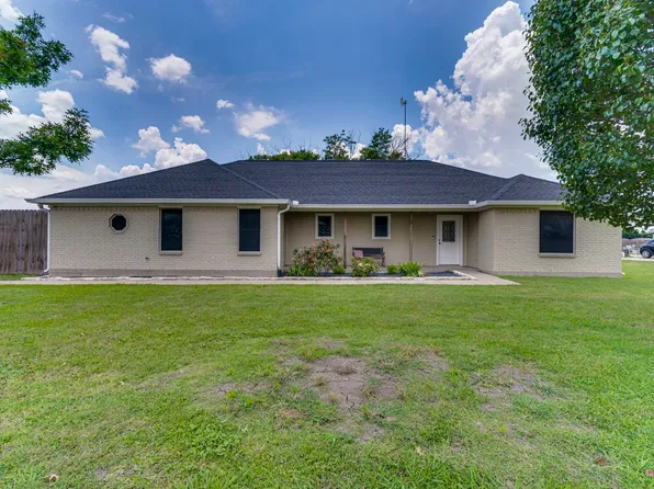 931 Ovilla Rd, Waxahachie, TX 75167