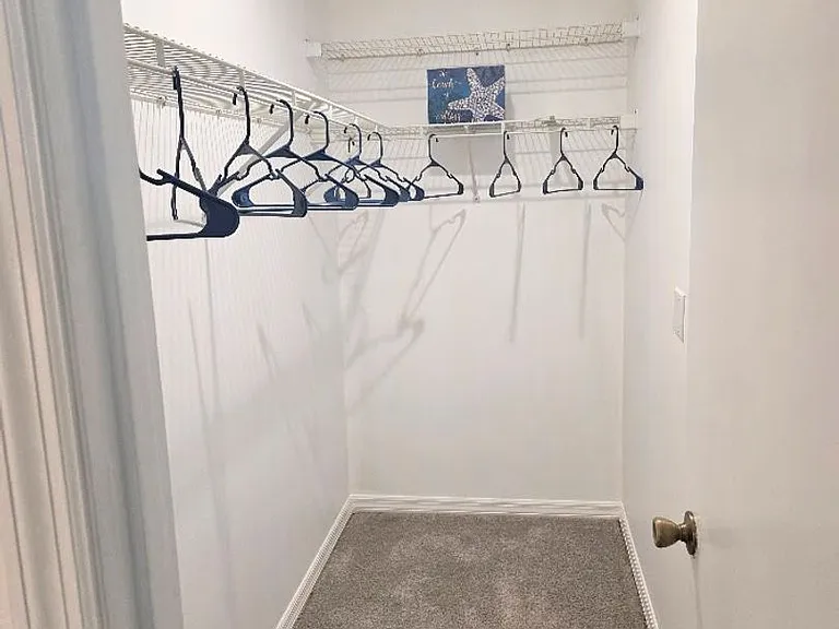 843 SE Mayo Dr — Photo 10