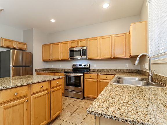 4th image of 17244 W Tara Ln