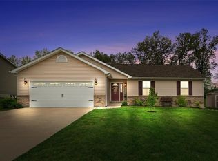 21 Hollyhock Dr, Troy, MO 63379