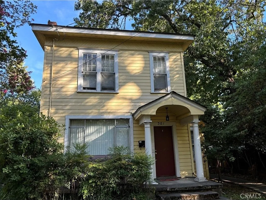 Building Photo - 381 E 4th St