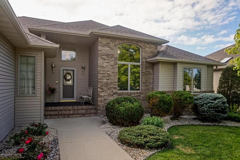 1st image of 1840 Charleswood Estates Dr