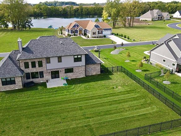 2nd image of 7045 N Lakeshore Dr