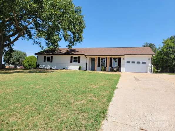 127 Tifton Dr, Ellenboro, NC 28040