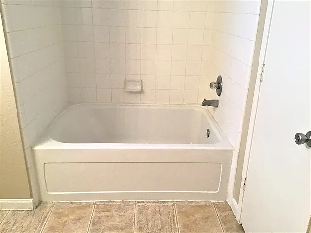 16311 Hayesford Ln — Photo 12