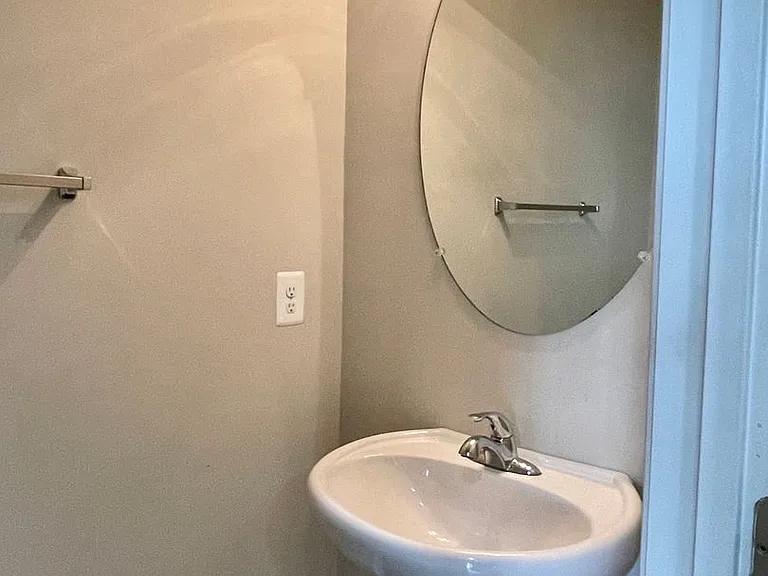 201 Woodstream Cir — Photo 14