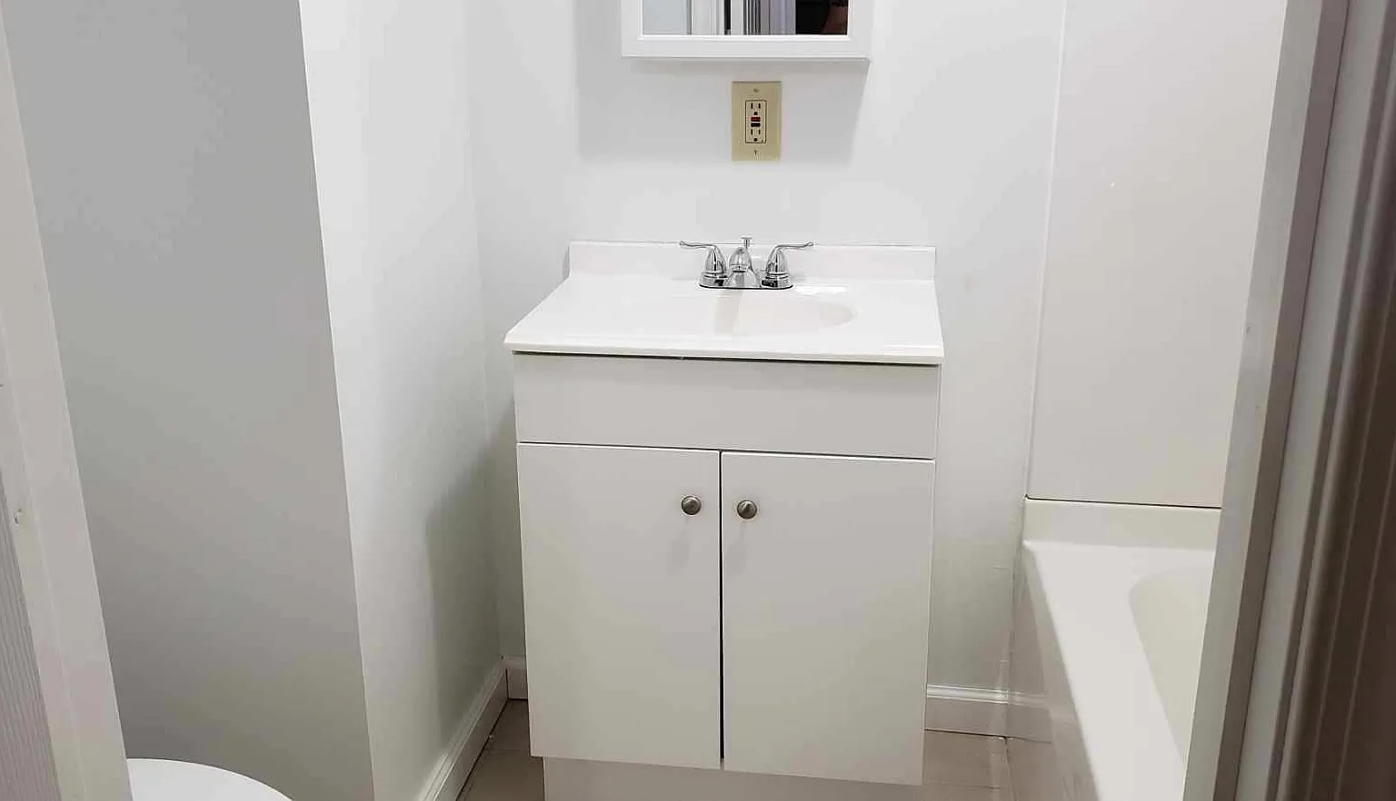 1 bed, 700 sqft, $1,300 — Photo 4