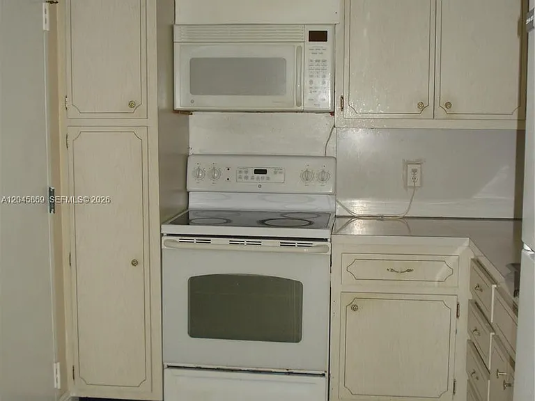 1965 S Ocean Dr #10P — Photo 12