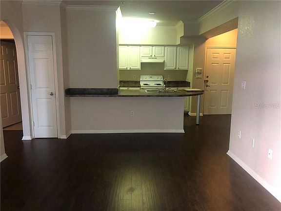 4th image of 911 N Orange Ave APT 215