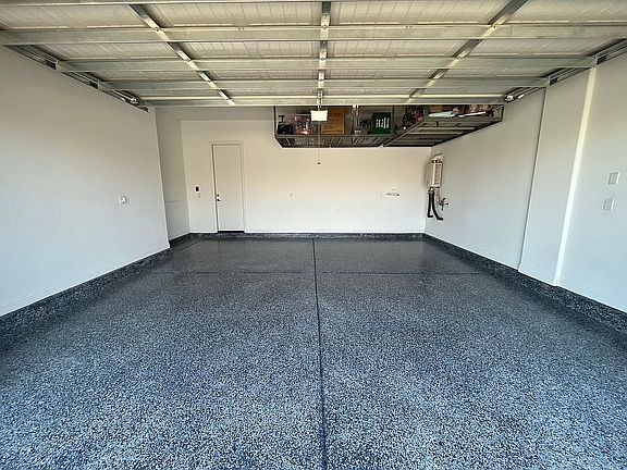 5th image of 3401 Molinos Dr
