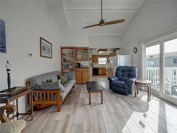 3rd image of 14300 S Padre Island Dr APT 197