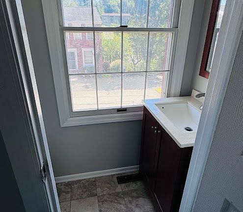 3rd image of 501 Timberidge Dr