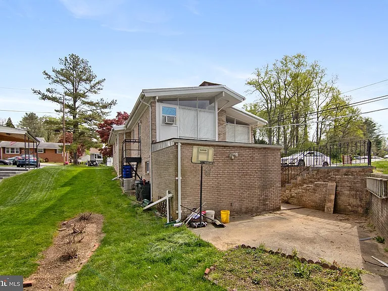 11308 Newport Mill Rd — Photo 5
