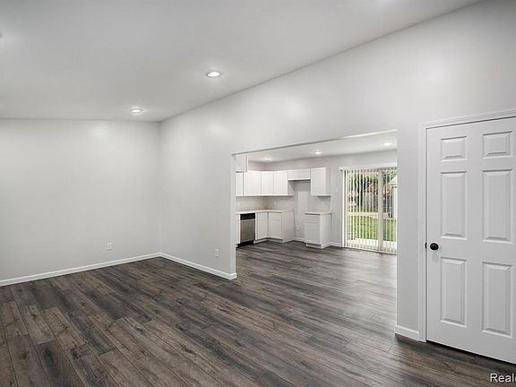 3rd image of 20405 Little Acres Dr