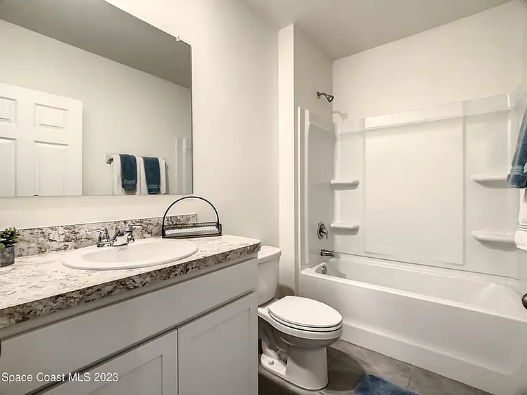 2243 Capital Dr SE — Photo 24