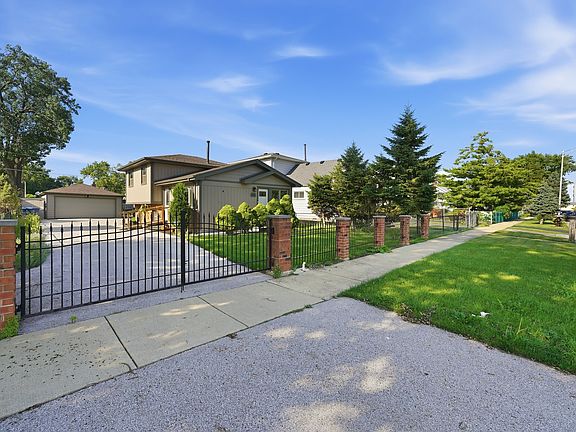 2nd image of 7046 W 72nd Pl