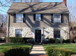 212 W 70th Ter, Kansas City, MO 64113
