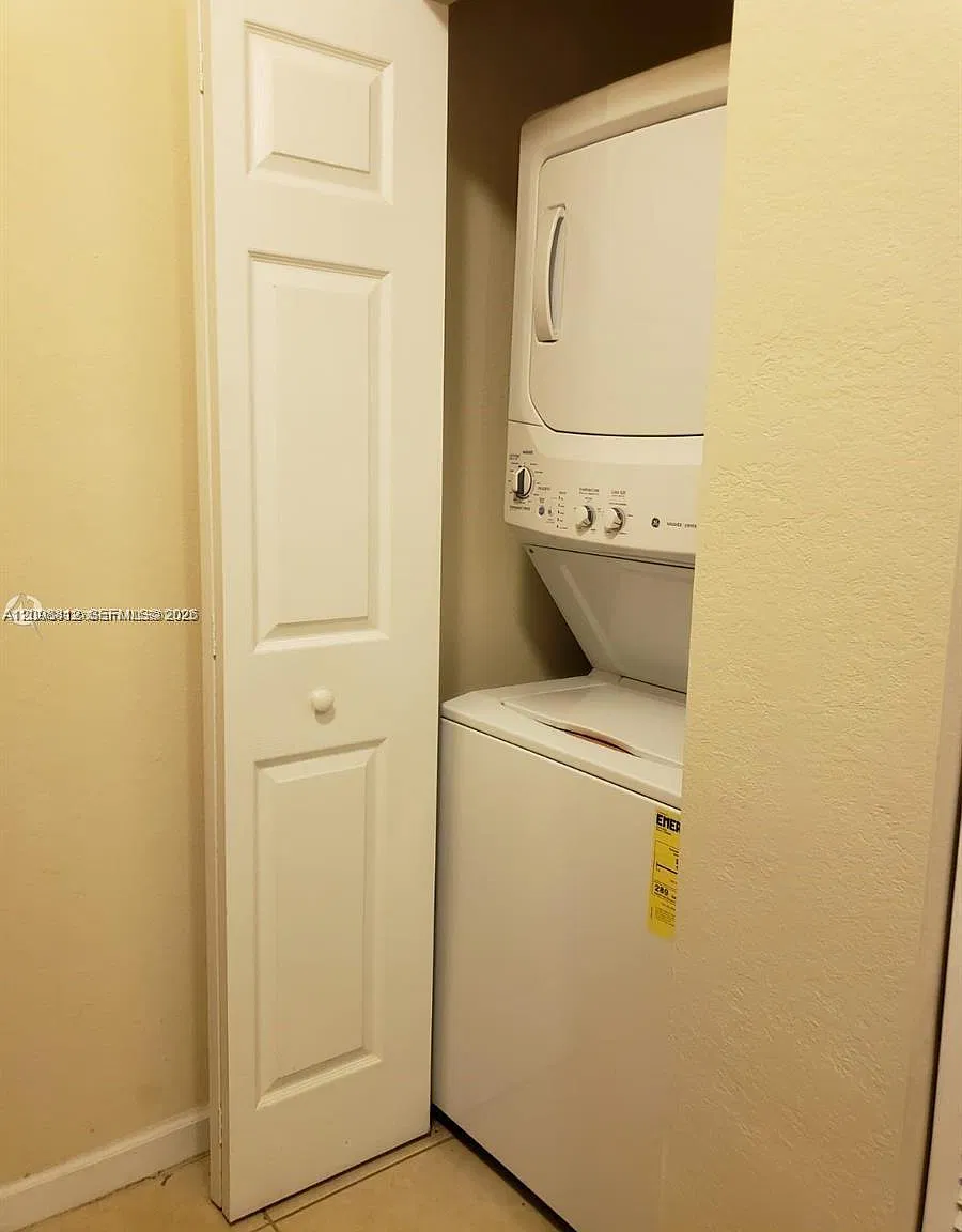 Kendall Commons Townhomes — Photo 2