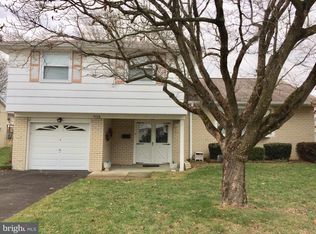 9728 Redd Rambler Dr, Philadelphia, PA 19115