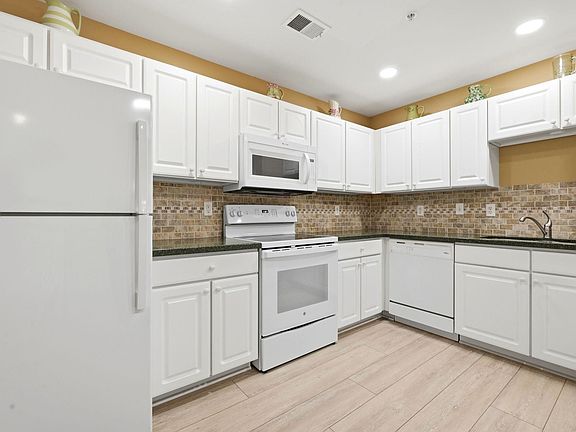 2nd image of 4366 Rivergate Ln. #301