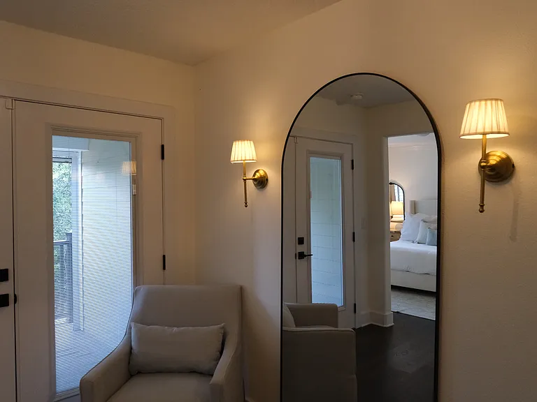 689 Oak Lake Ln — Photo 23