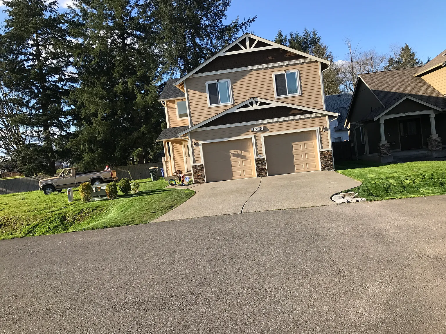 2309 Rosewood Ln photo 1
