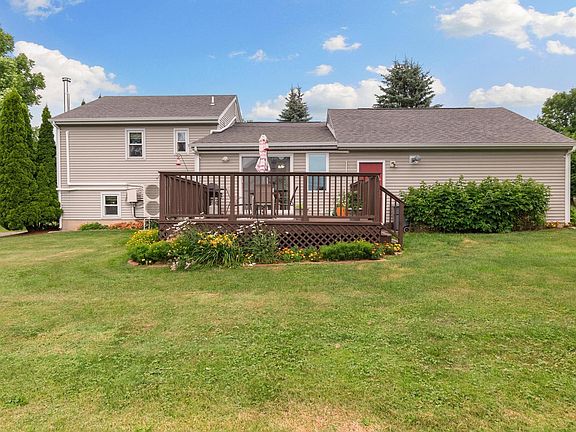 2nd image of 31 Hunting Ridge Lane #16