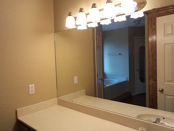 2nd image of 3804 W Castleridge Dr