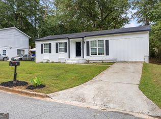 8 Westgate Park Dr, Newnan, GA 30263