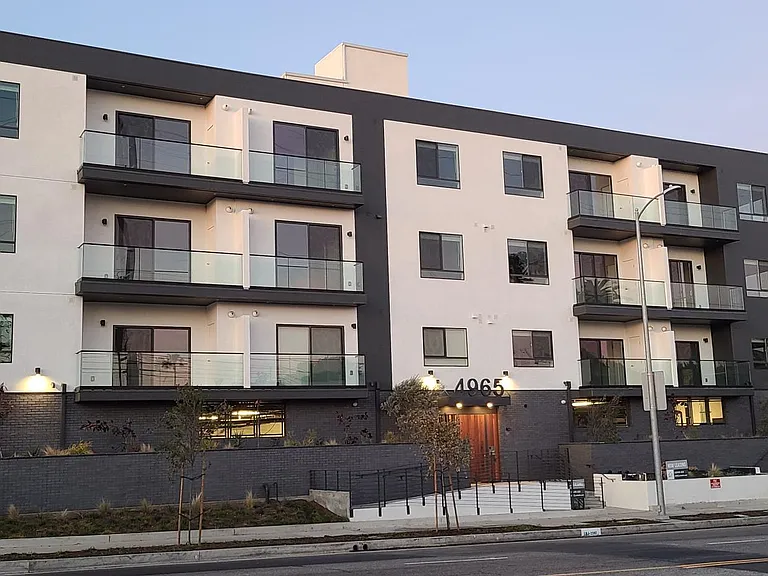 4965 S Centinela Ave #208 — Photo 8