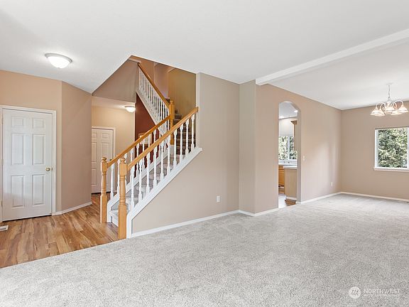 4th image of 1104 NW 113th Circle
