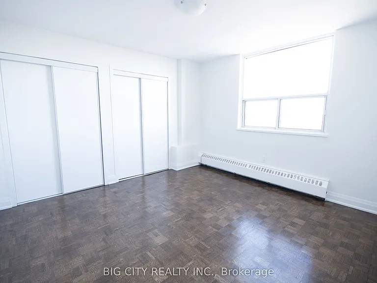 1000 Broadview Ave #205 — Photo 4