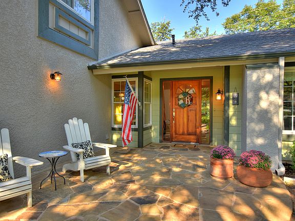 4th image of 9008 Rockcrest Dr