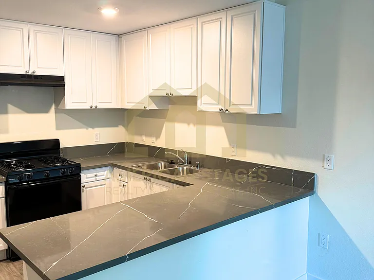 101 N Broadway #102 — Photo 7