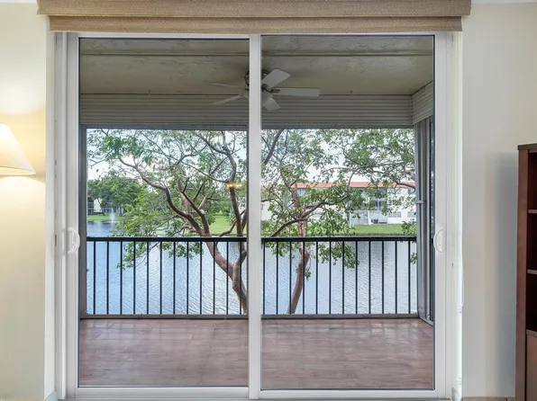 8971 S Hollybrook Boulevard #209, Pembroke Pines, FL 33025
