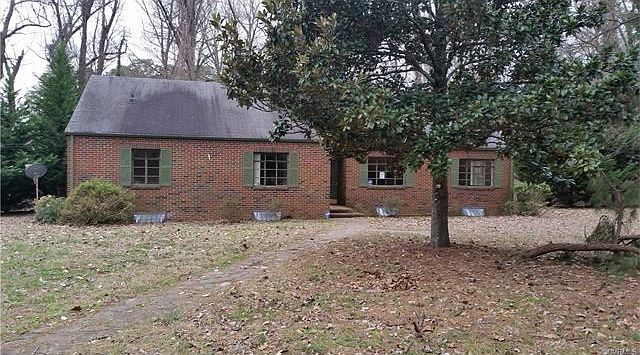 1st image of 608 Mansion Cir