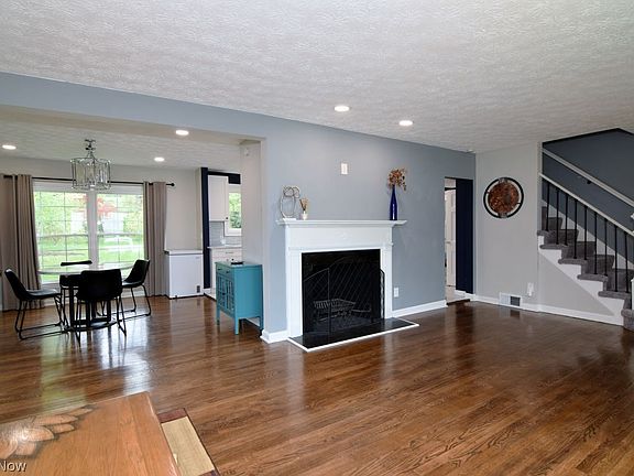 4th image of 3214 Rumson Rd