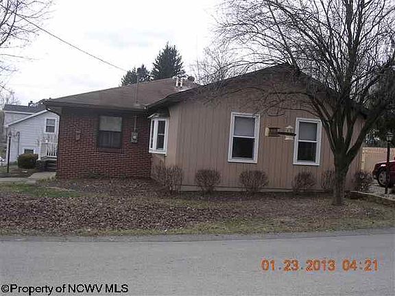 3rd image of 365 N Center St