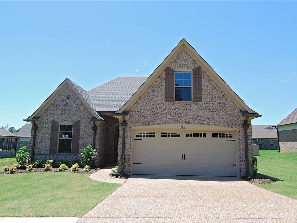 1st image of 40 Garden Springs Dr