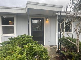 673 3rd St #B, Langley, WA 98260