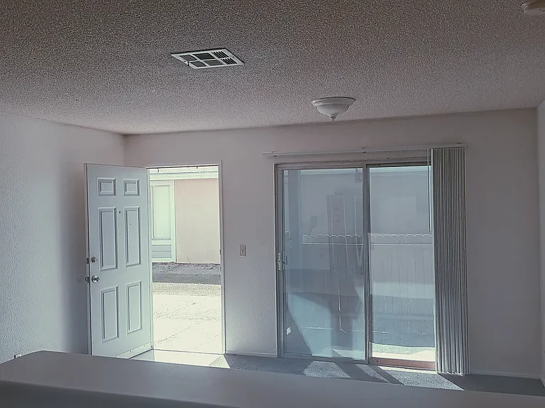 Bayfield Apartments — Photo 11