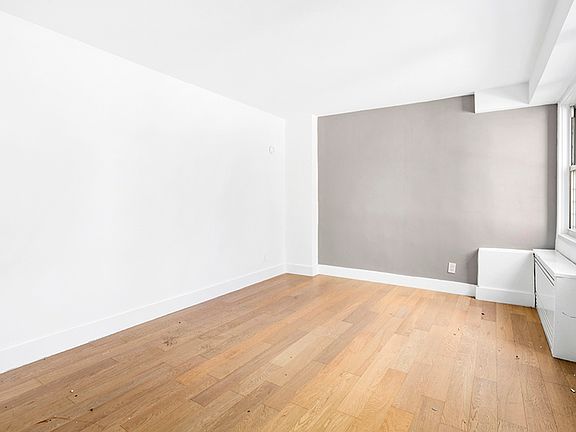 5th image of 620 Lenox Ave #1R