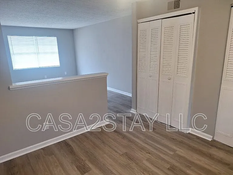 329 Redmar Blvd #11 — Photo 5