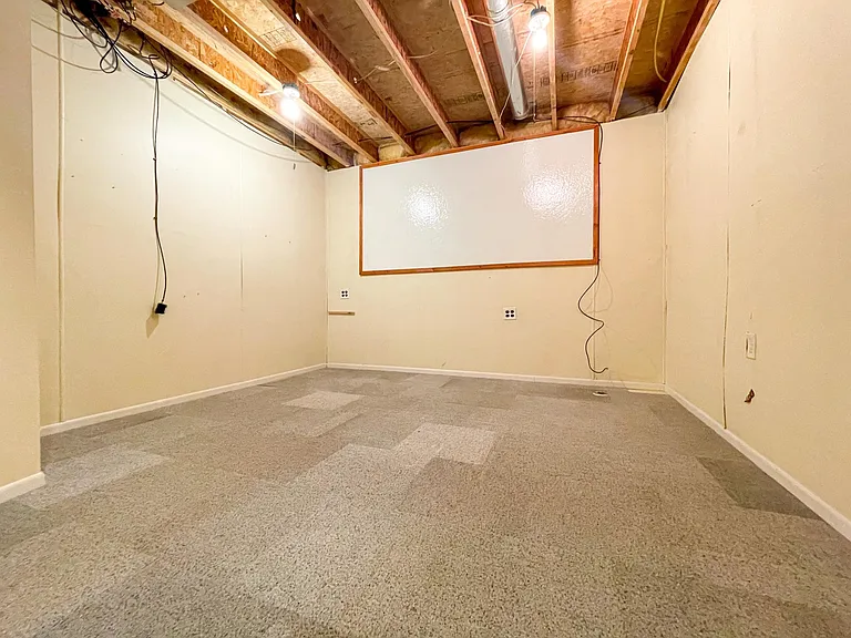 Exercise/bonus room