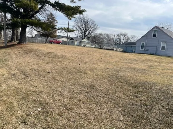 100 S Farnsworth Ave, Aurora, IL 60505