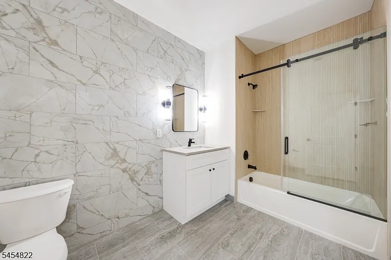 3 bed, 2.0 bath, $4,000 — Photo 4