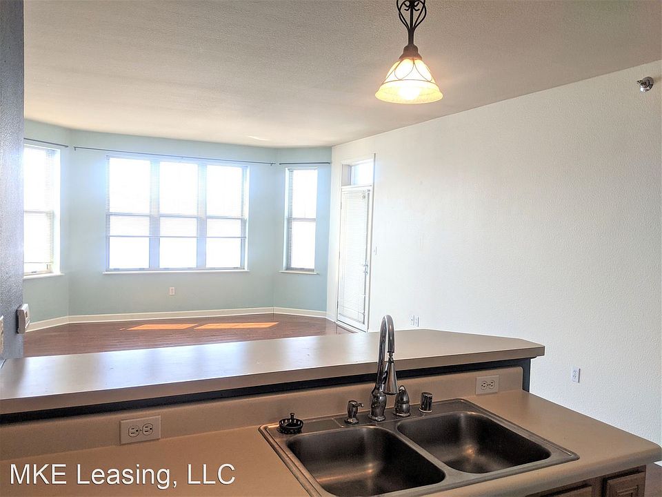 1st image of 4410 S Lake Dr Unit 332