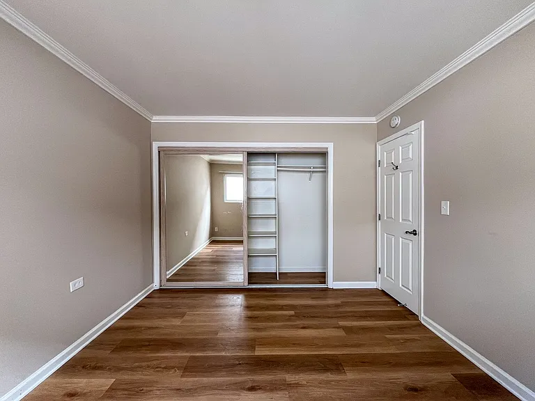 221 Sheldon St — Photo 19