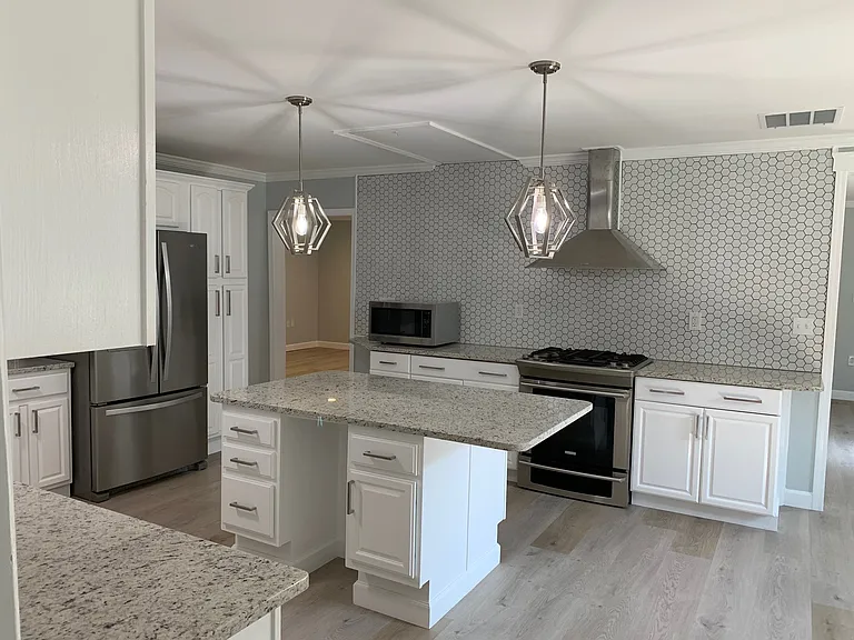 155 Brentwood Rd — Photo 13