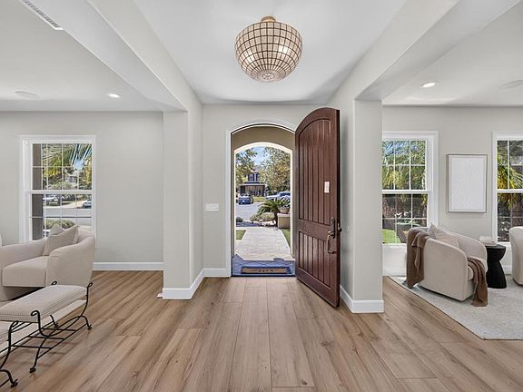 4th image of 15566 Rising River Pl S